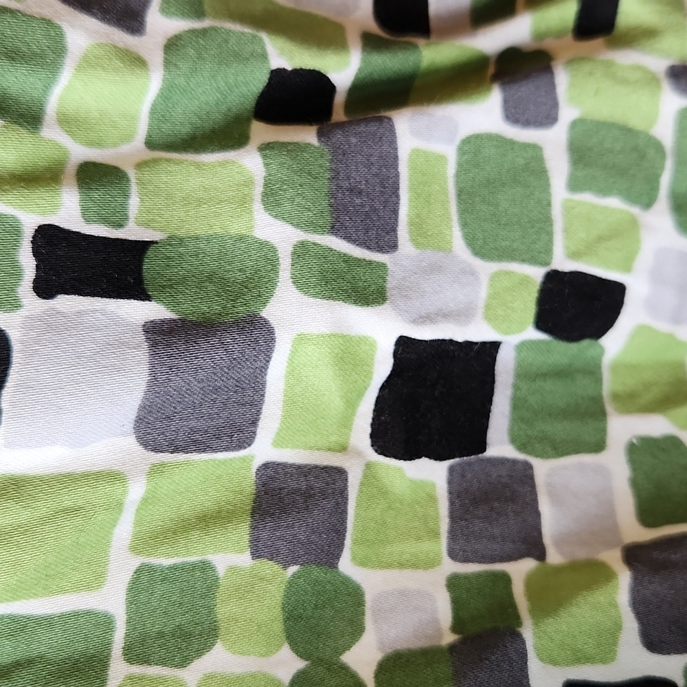 Apt. 9 Green Geometric Faux Wrap Top - Picture 5 of 14
